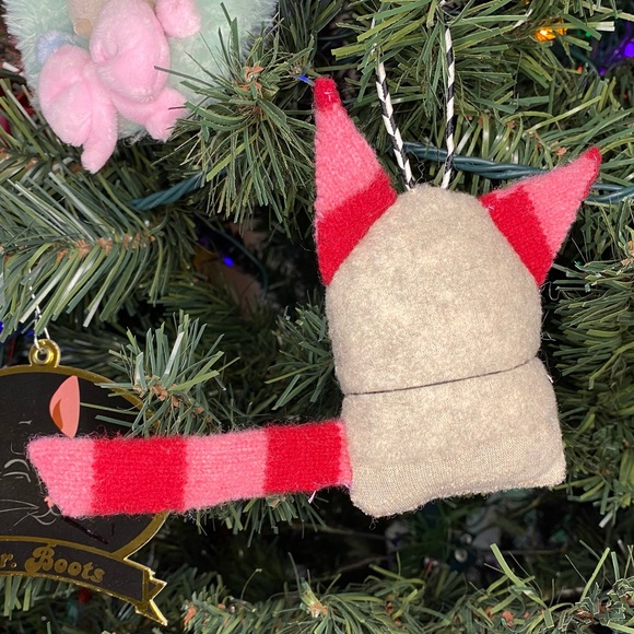 New Handmade Kitty Cat Christmas Tree Ornament Upcycled - Picture 2 of 3